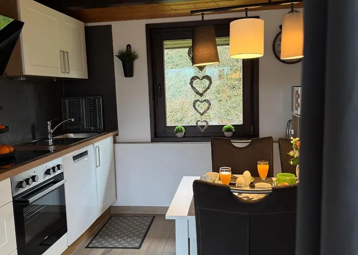 Sauerlaender Henne-luett Nyaraló *